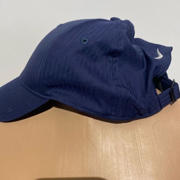 Nike Men's Navy Legacy91 Dri-Fit Swoosh Logo Baseball Cap Hat Adjustable - Picture 4 of 8